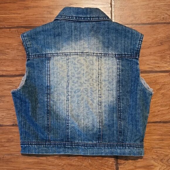 Love Republic Juniors Medium denim jeans vest with animal print - Picture 5 of 8